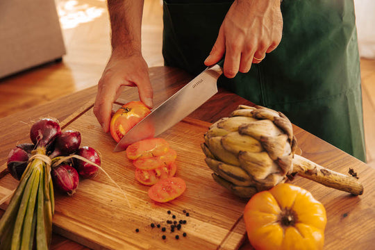 Cuchillo de chef para tomate y cebolla roja